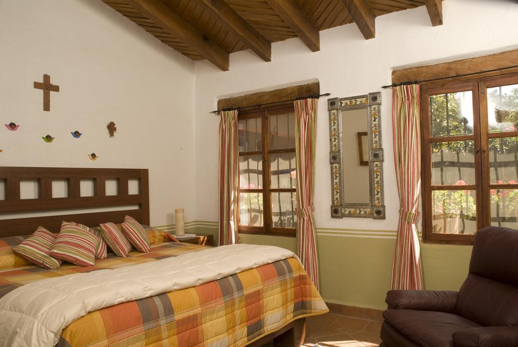 Casa Navacoyan Bed & Breakfast Malinalco Ruang foto